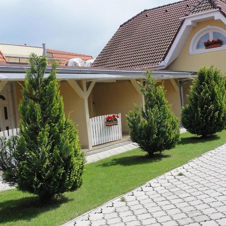 Apartmany Usmev Veľký Meder Екстериор снимка